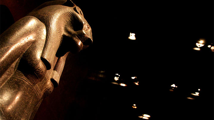 Άγαλμα στο Αιγυπτιακό Μουσείο, Ιταλία φωτισμένο με ενεργειακά αποδοτικά σποτ LED από την Philips Lighting