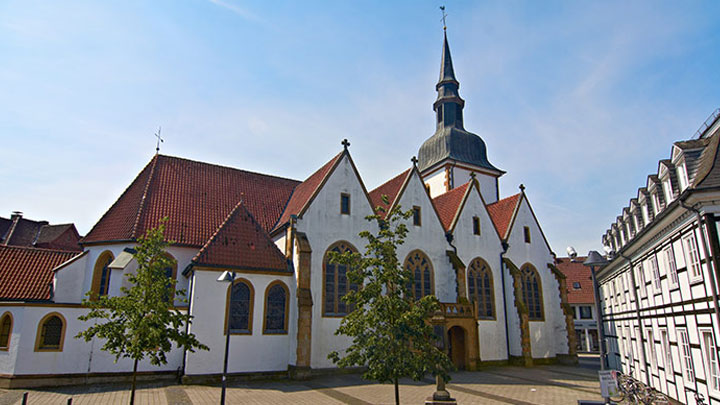 Ιστορικό κτίριο στο Reitberg στο φυσικό φως της ημέρας 