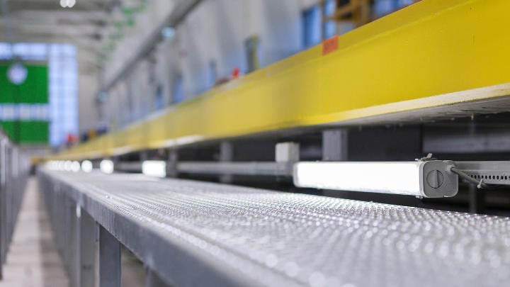 Τοποθετήθηκαν φωτιστικά Philips Pacific LED για διαυγή ορατότητα στην αίθουσα συντήρησης VR