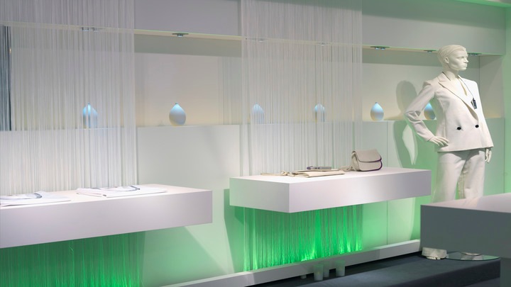 Εικόνα φωτιστικών UV-C της Philips για χώρους Καταστημάτων